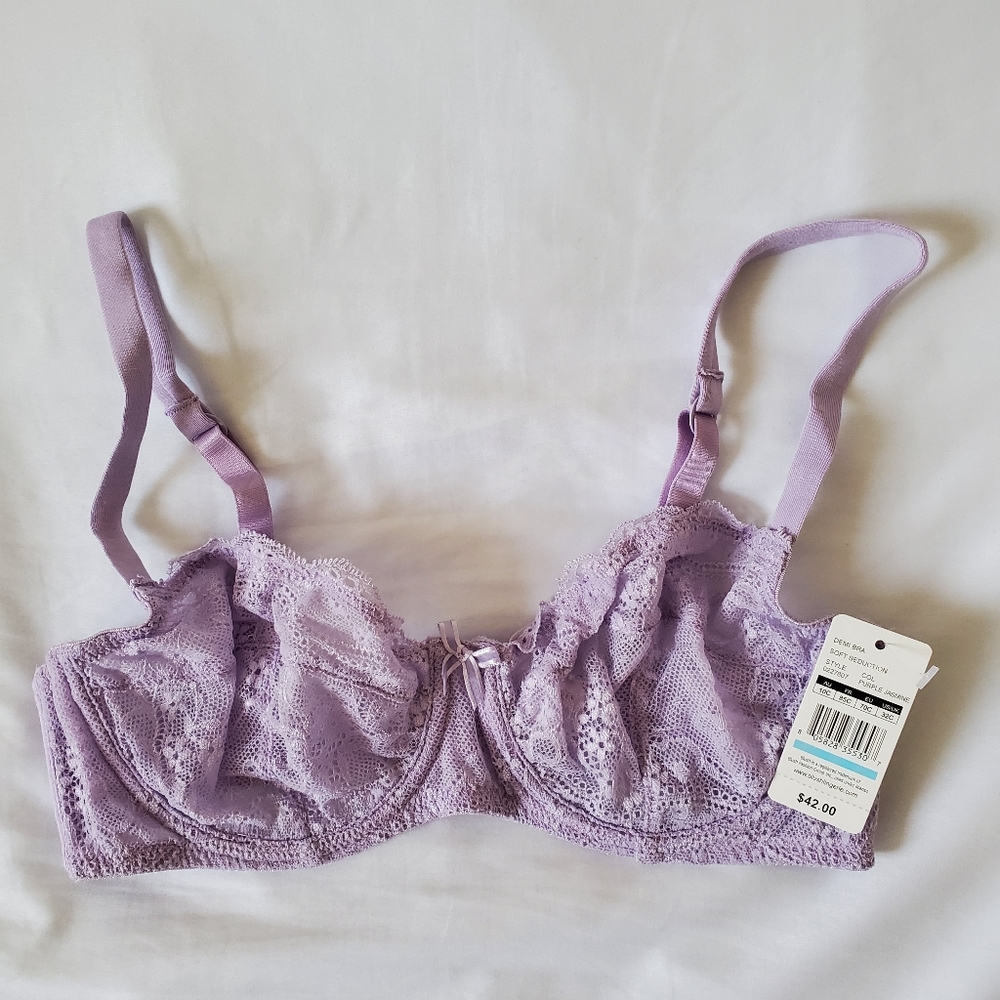 New Blush brand Lilac lace bra. Cute and sexy. Size 32C